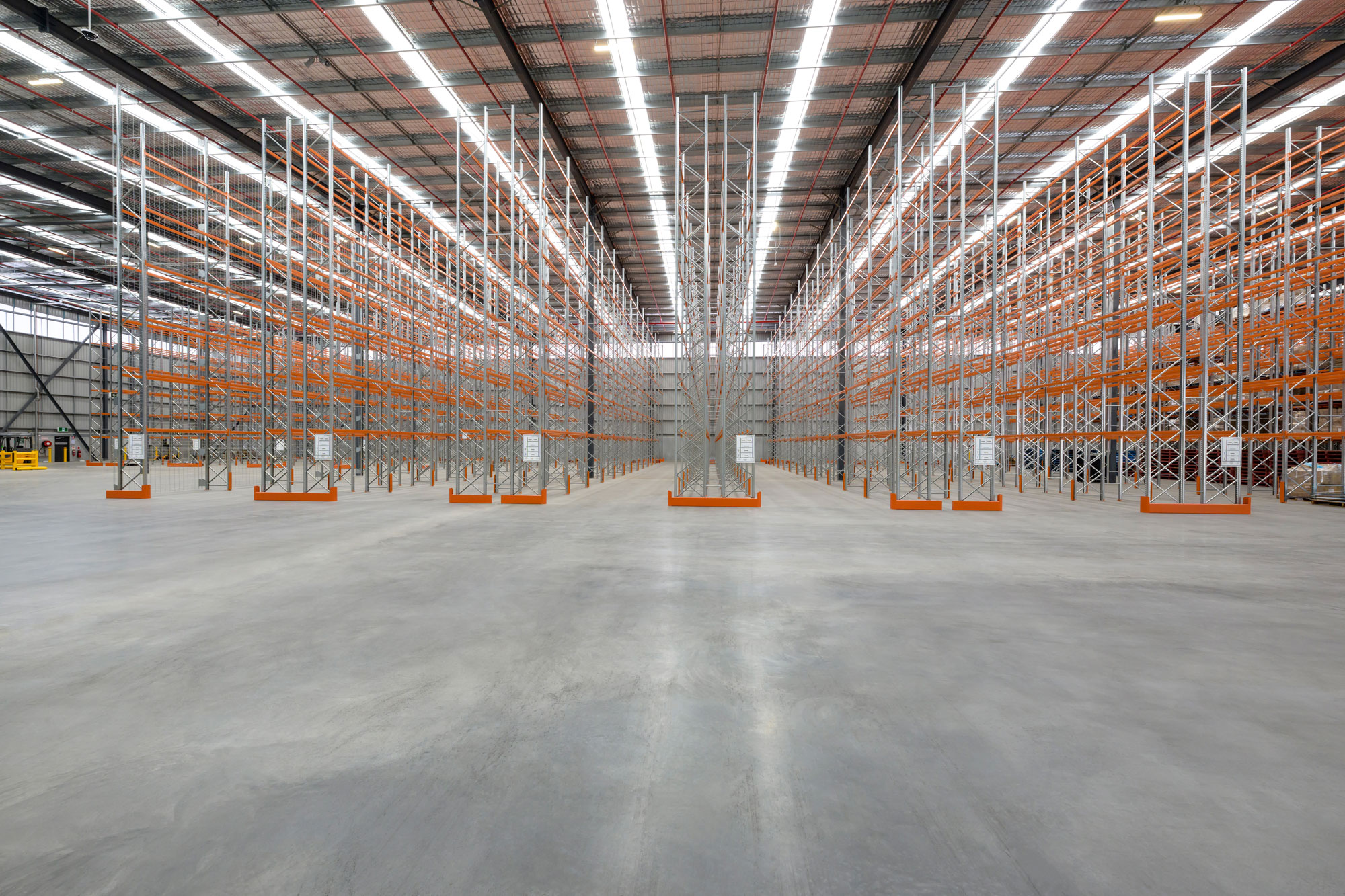 Modern XFM warehouse supporting third-party logistics and freight storage.